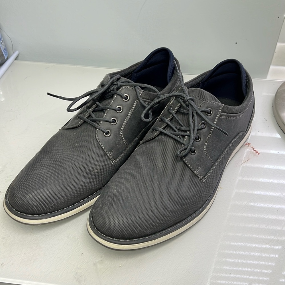 Men’s aldo casual dress shoes in dark grey. Men’s size 10